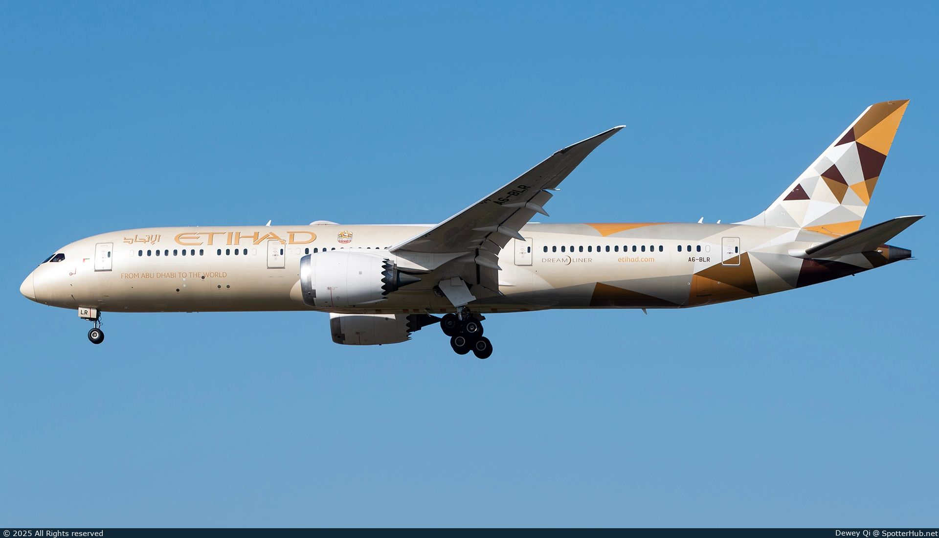 Photo of A6-BLR - Boeing 787-9 Dreamliner operated by Etihad Airways
