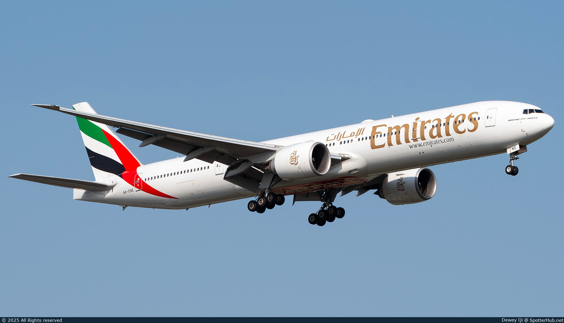Photo of A6-ENE - Boeing 777-31H(ER) operated by Emirates
