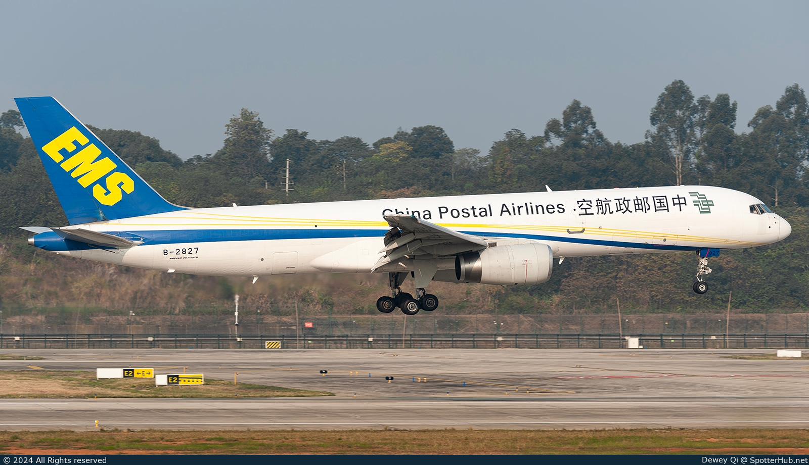 Photo of B-2827 - Boeing 757-2Y0(PCF) operated by China Postal Airlines