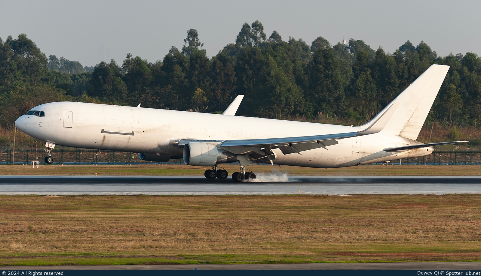 Photo of 4L-GIT - Boeing 767-333(ER)(BDSF) operated by Georgian Airlines