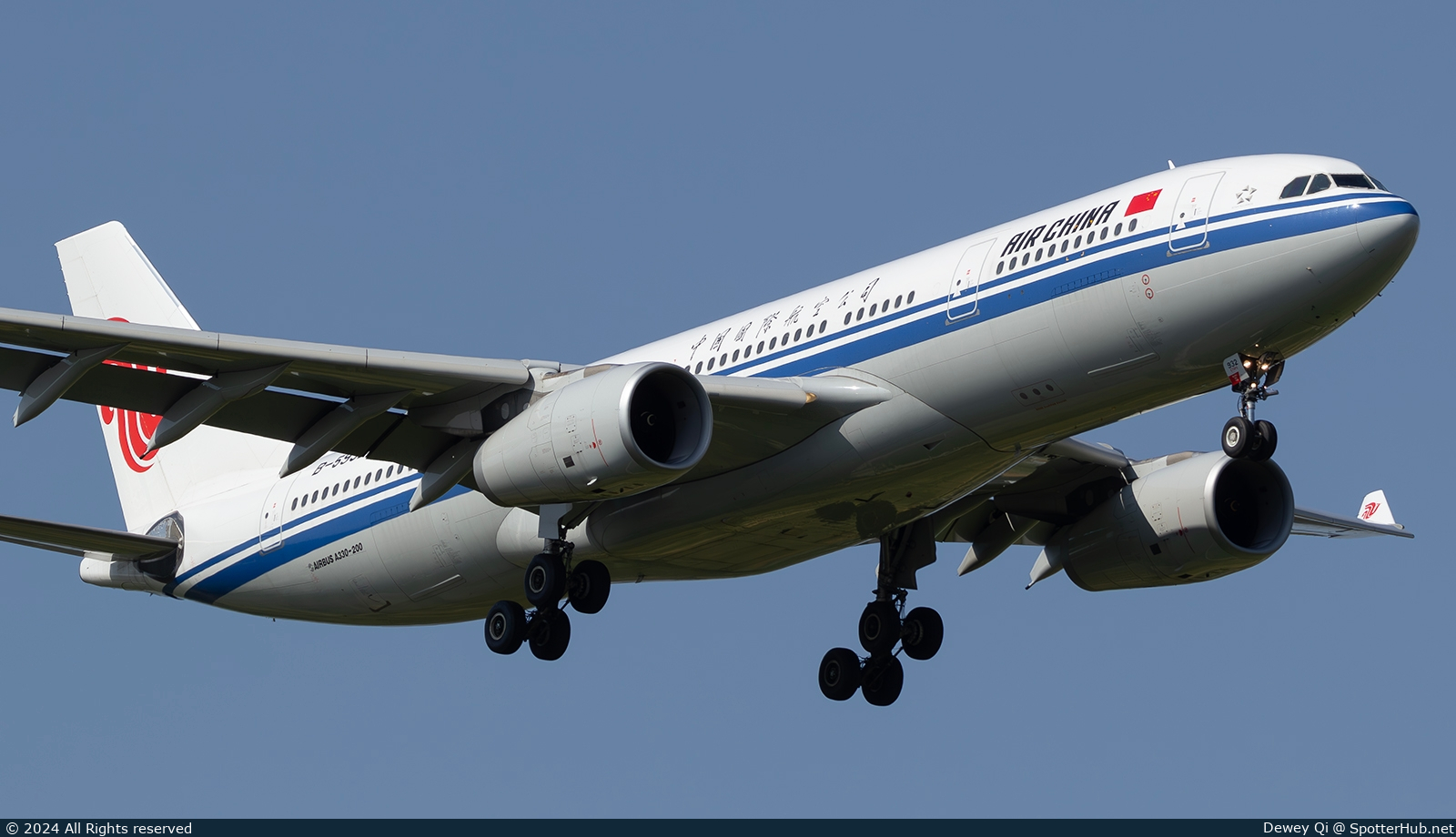 Photo of B-5932 - Airbus A330-243 operated by Air China
