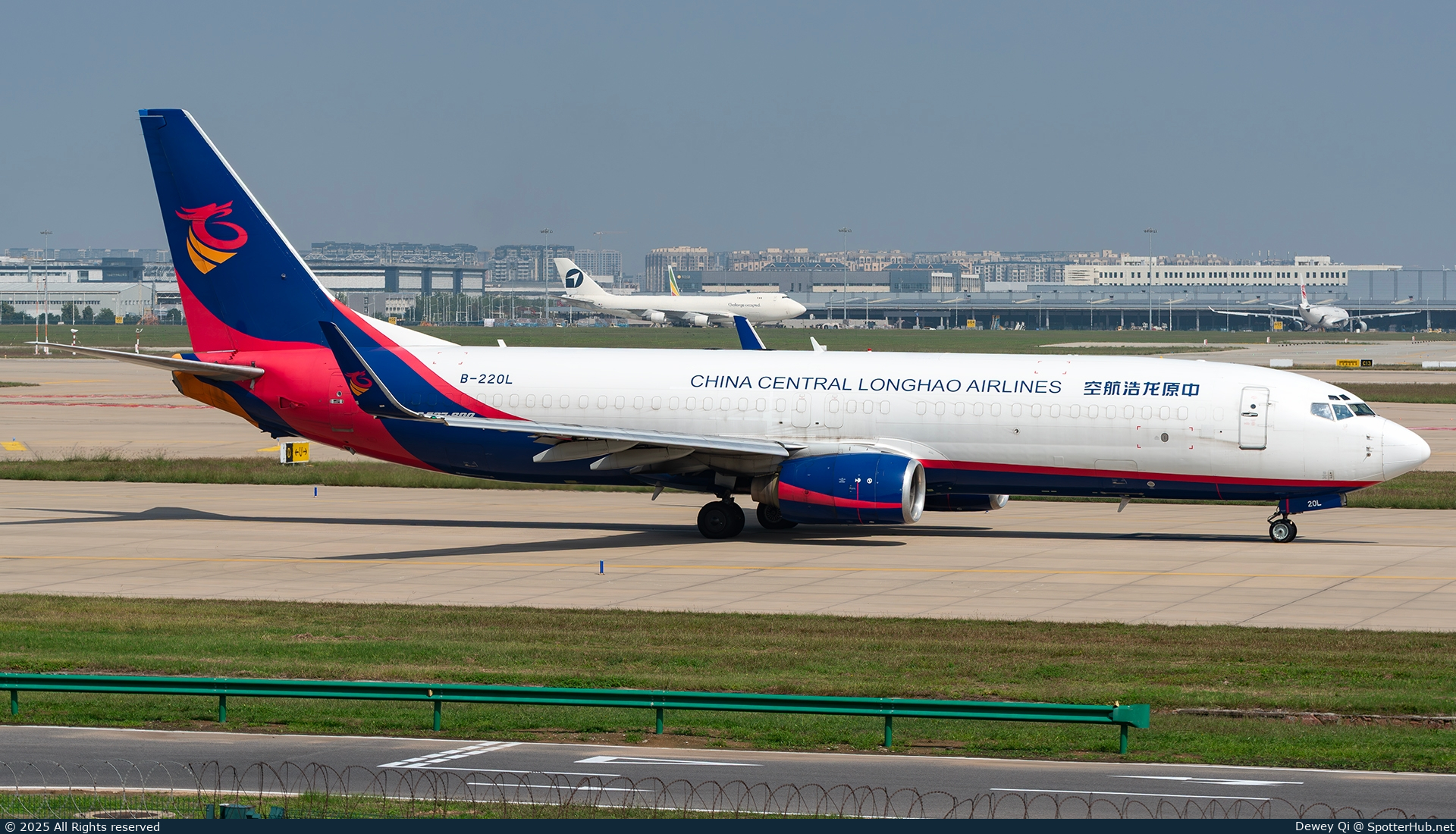 Photo of B-220L - Boeing 737-86N(BCF) operated by China Central Longhao Airlines