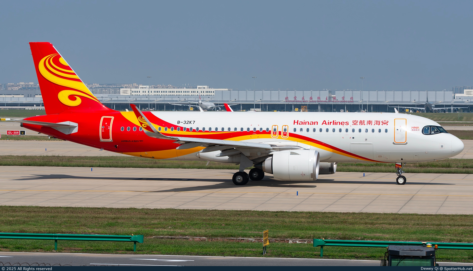 Photo of B-32K7 - Airbus A320-251N operated by Hainan Airlines