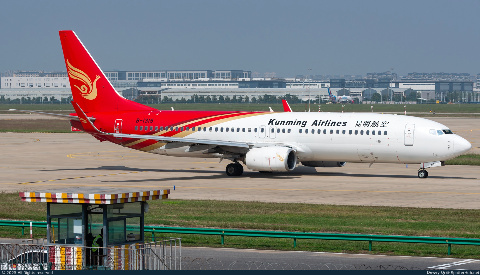 Photo of B-1315 - Boeing 737-84P operated by Kunming Airlines
