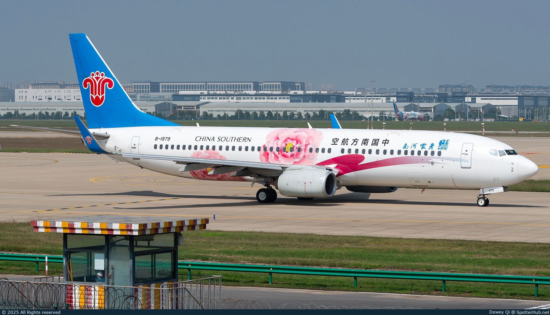 Photo of B-1979 - Boeing 737-86N operated by China Southern Airlines