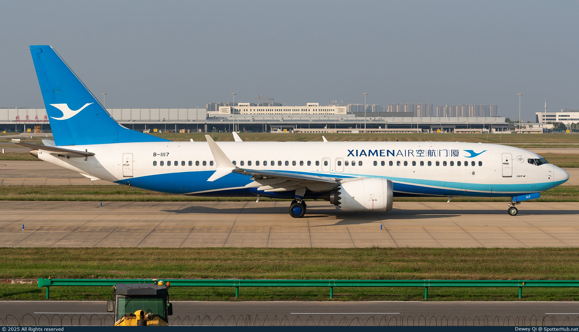 Photo of B-1117 - Boeing 737 MAX 8 operated by Xiamen Airlines