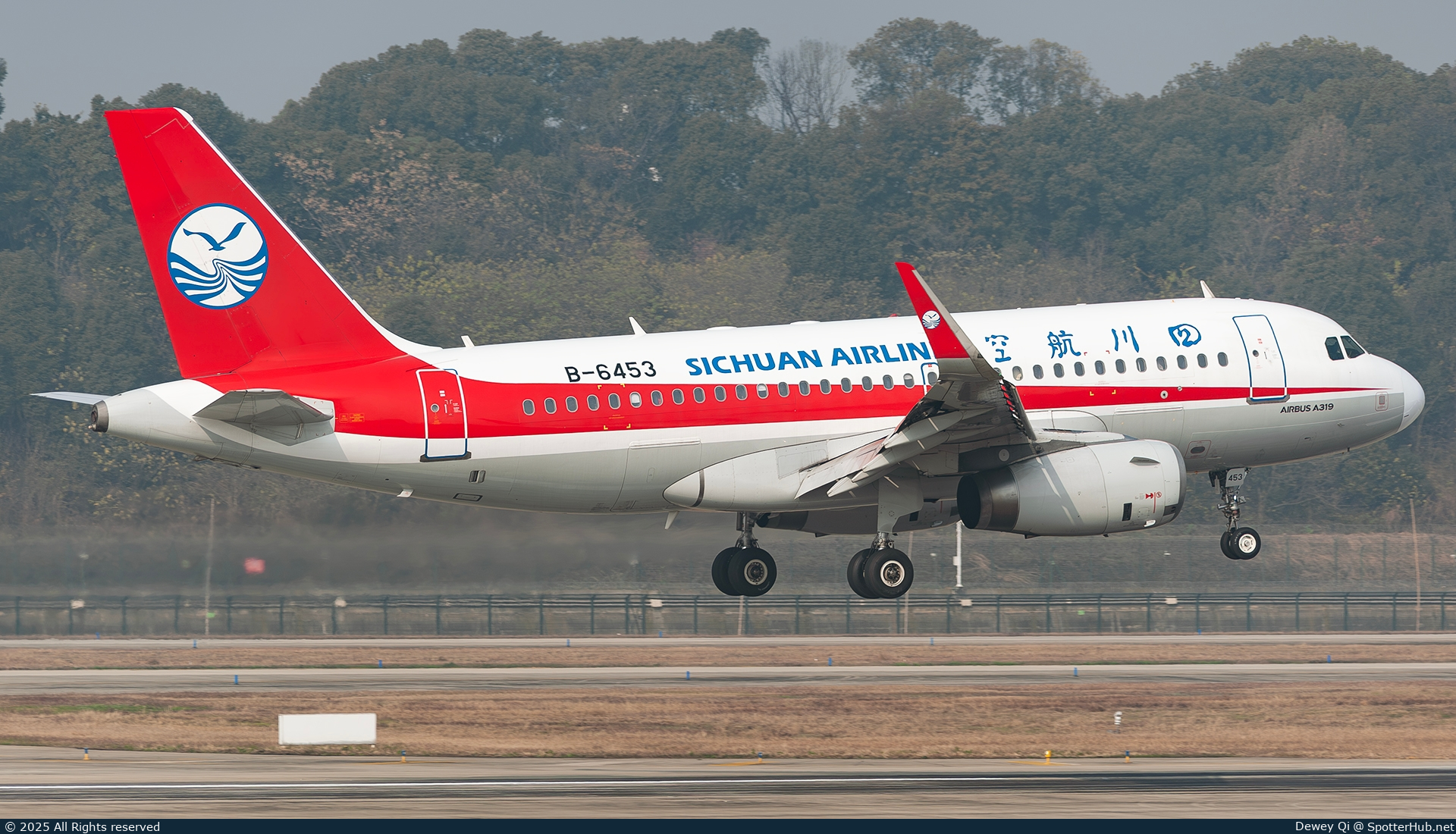 Photo of B-6453 - Airbus A319-133 operated by Sichuan Airlines