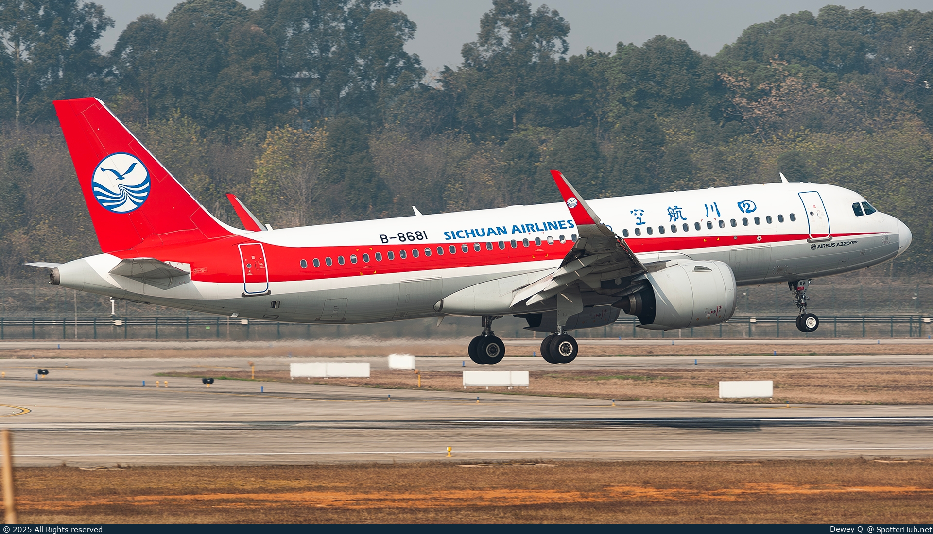 Photo of B-8681 - Airbus A320-271N operated by Sichuan Airlines