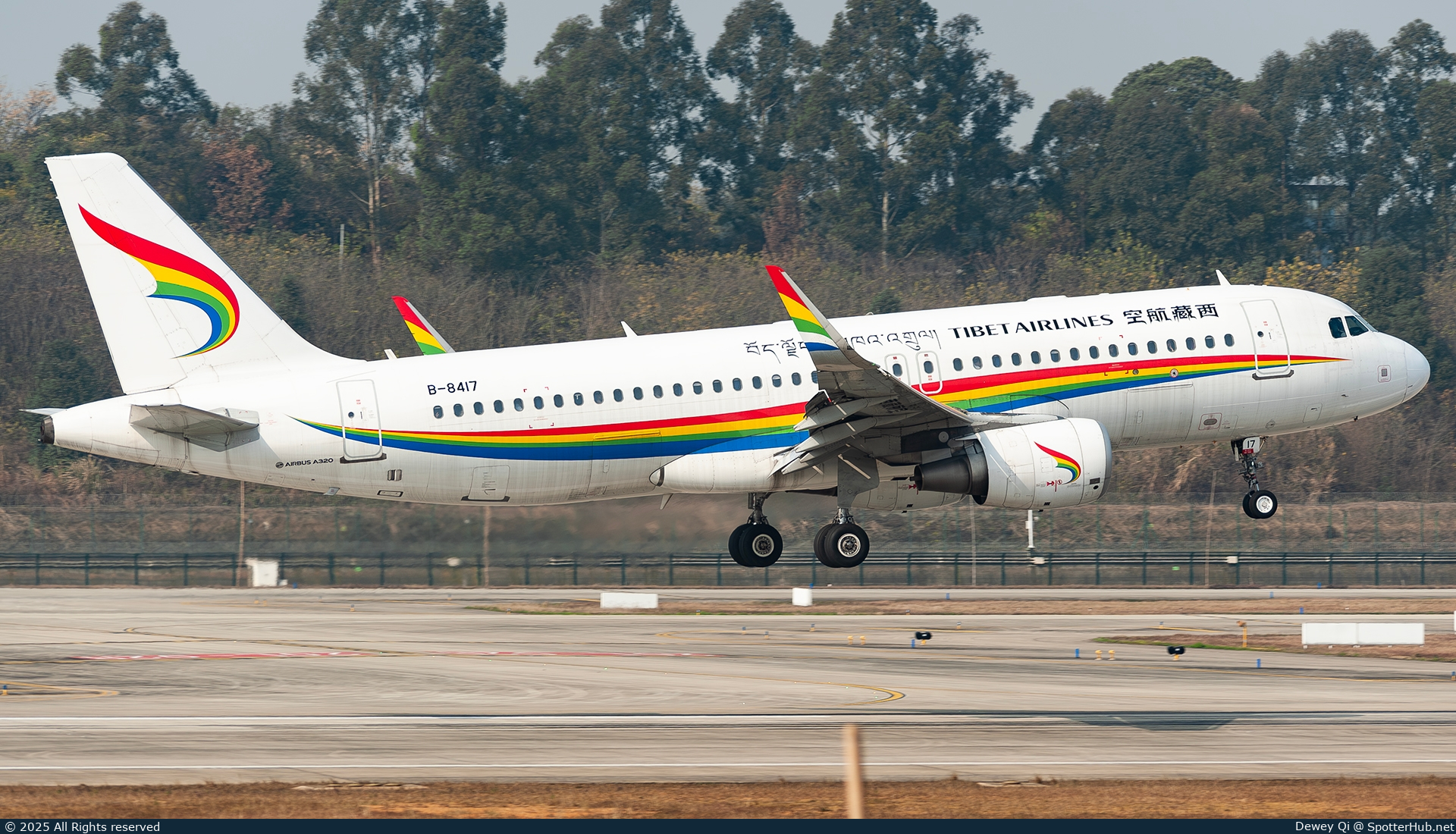 Photo of B-8417 - Airbus A320-214 operated by Tibet Airlines