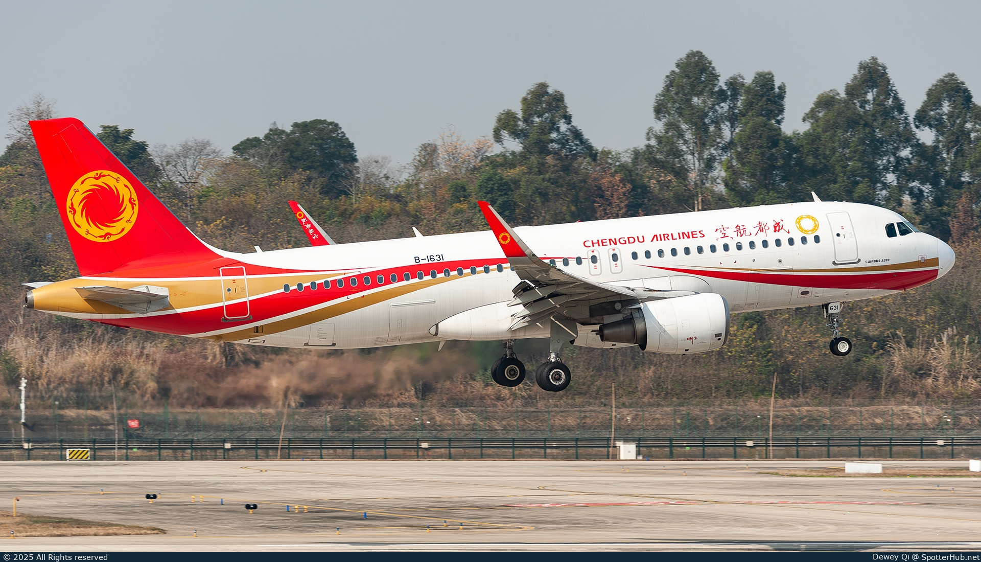 Photo of B-1631 - Airbus A320-214 operated by Chengdu Airlines