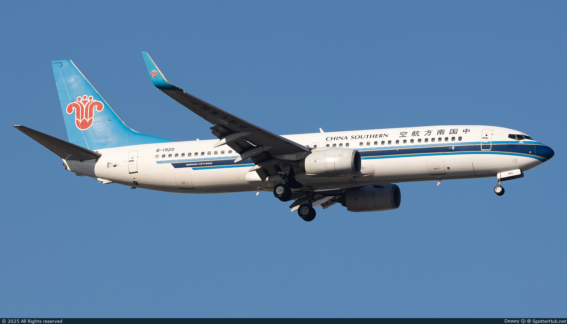 Photo of B-1920 - Boeing 737-86N operated by China Southern Airlines