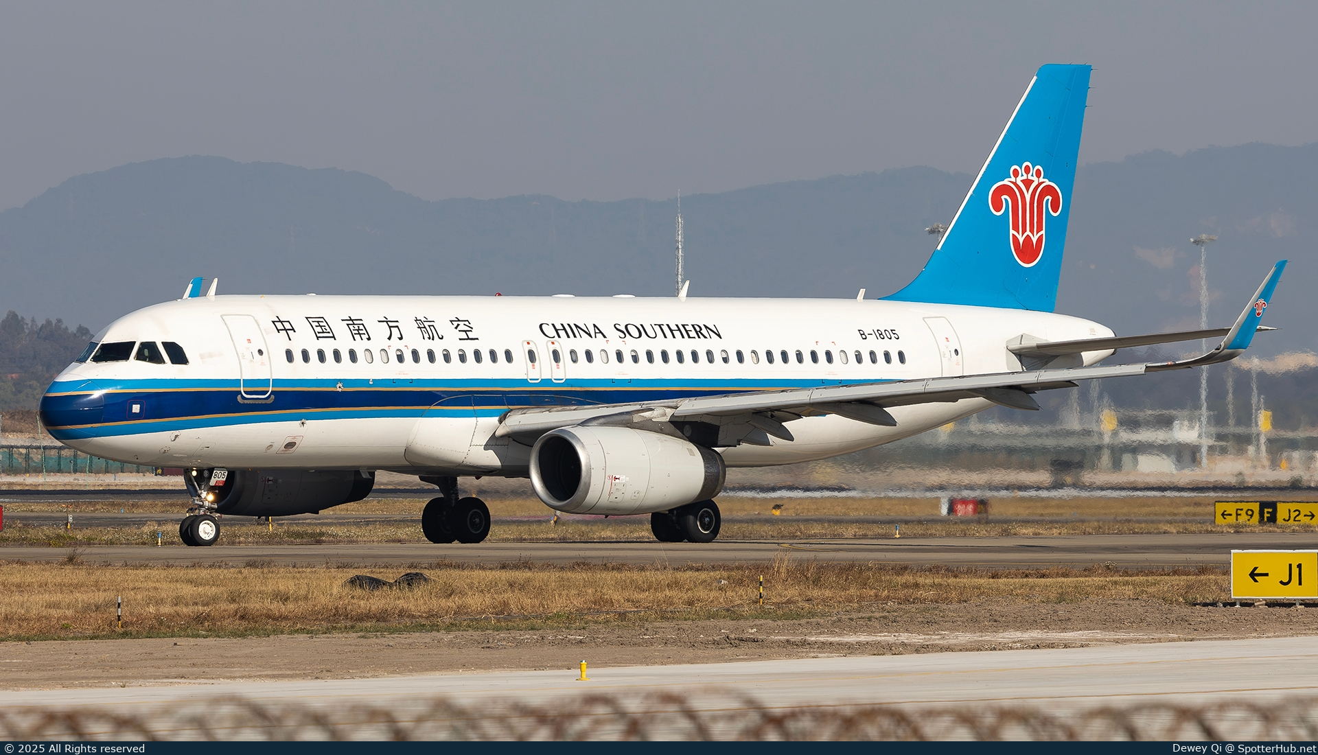 Photo of B-1805 - Airbus A320-232 operated by China Southern Airlines