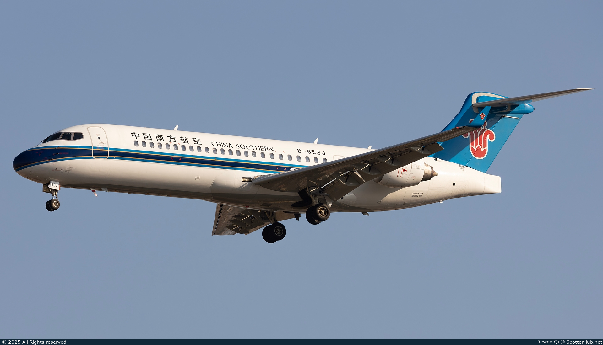 Photo of B-653J - COMAC C909 operated by China Southern Airlines