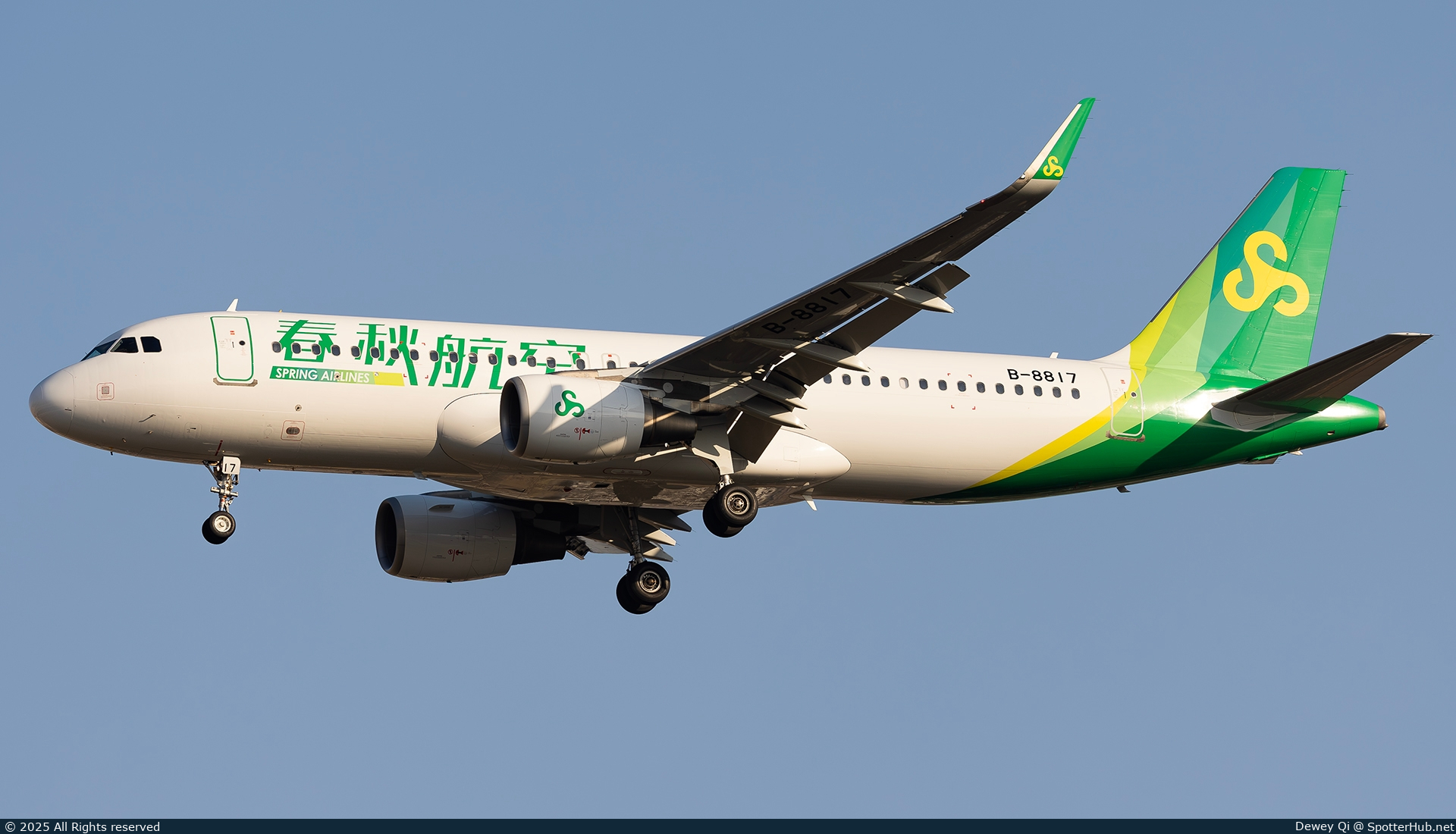 Photo of B-8817 - Airbus A320-214 operated by Spring Airlines