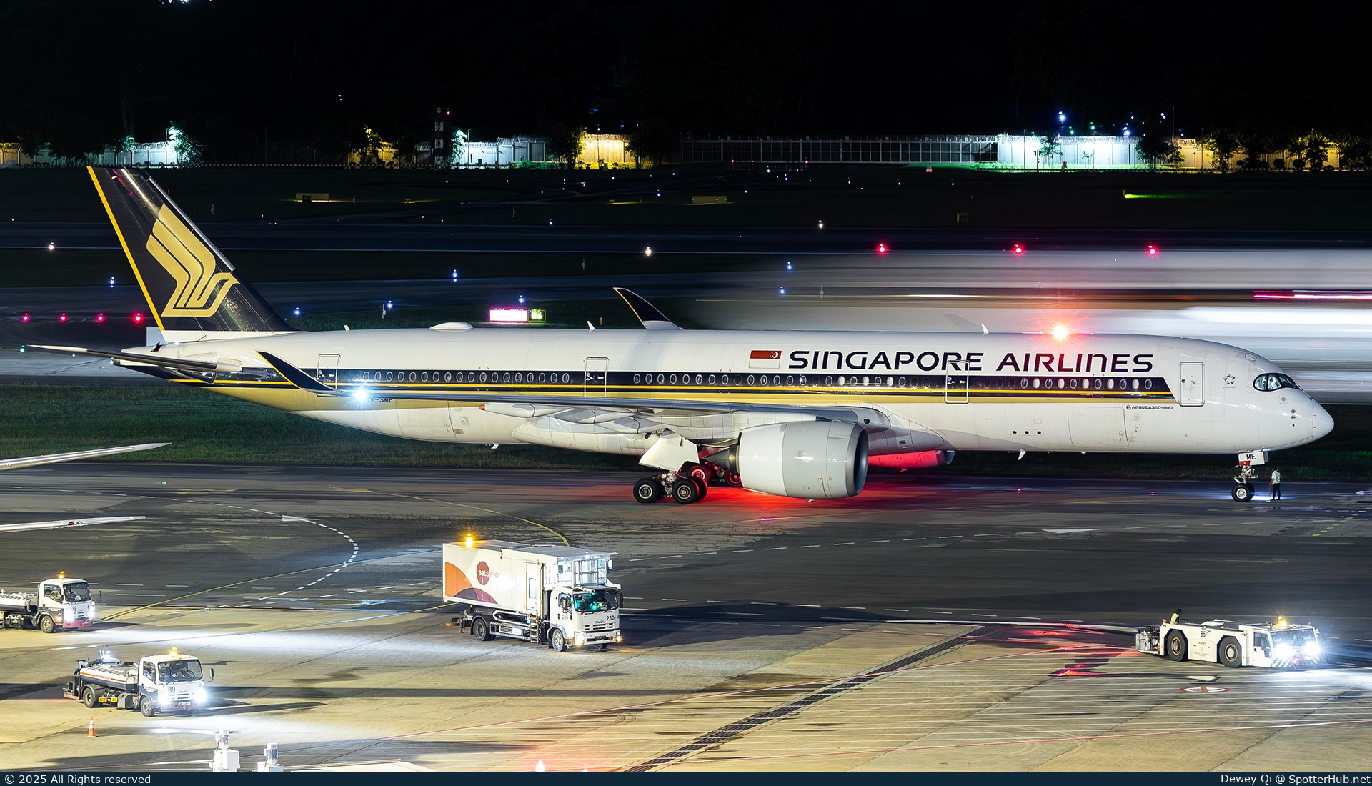 Photo of 9V-SME - Airbus A350-941 operated by Singapore Airlines