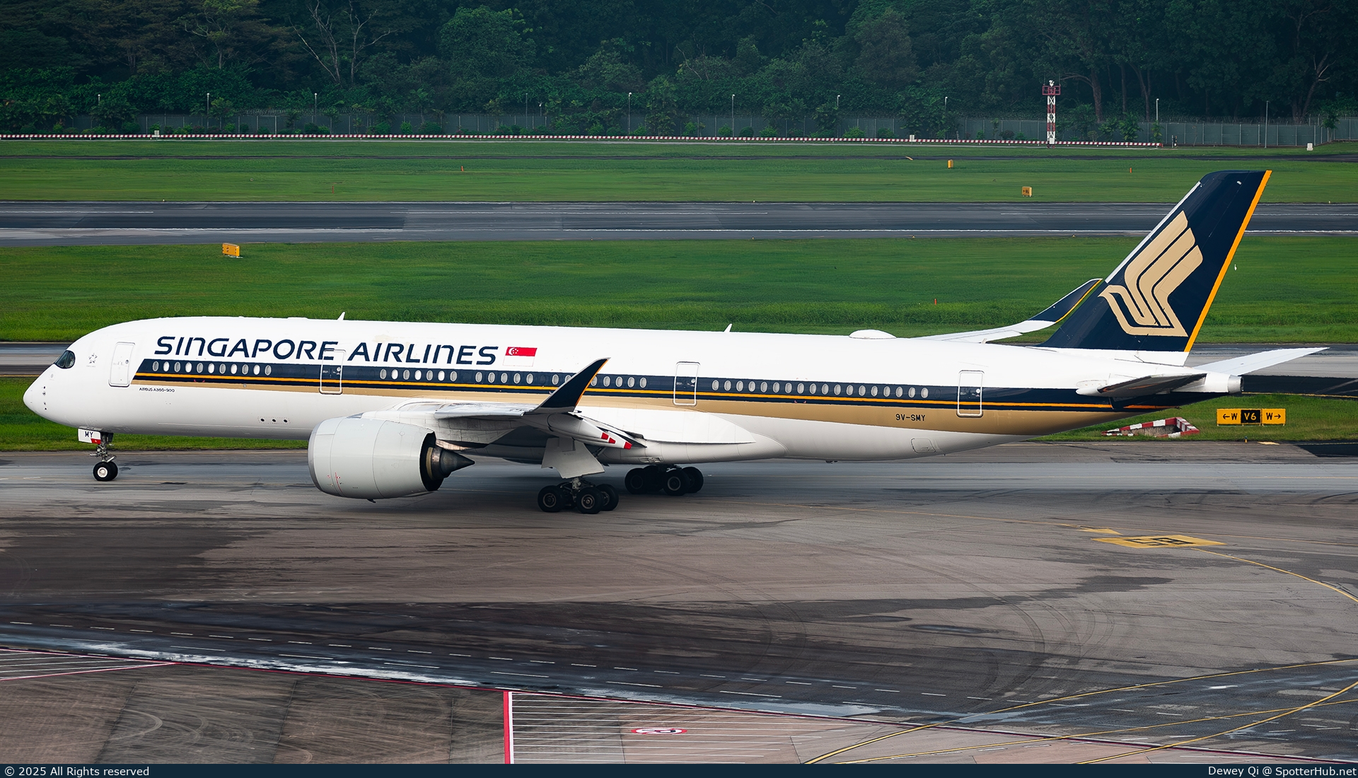 Photo of 9V-SMY - Airbus A350-941 operated by Singapore Airlines