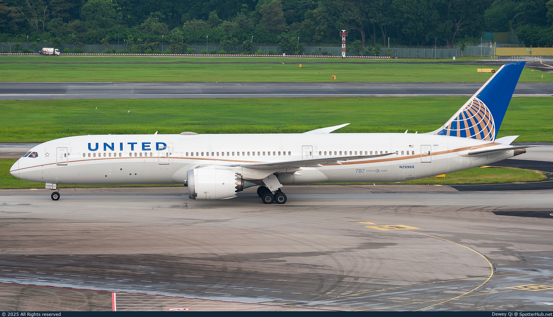 Photo of N29968 - Boeing 787-9 Dreamliner operated by United Airlines