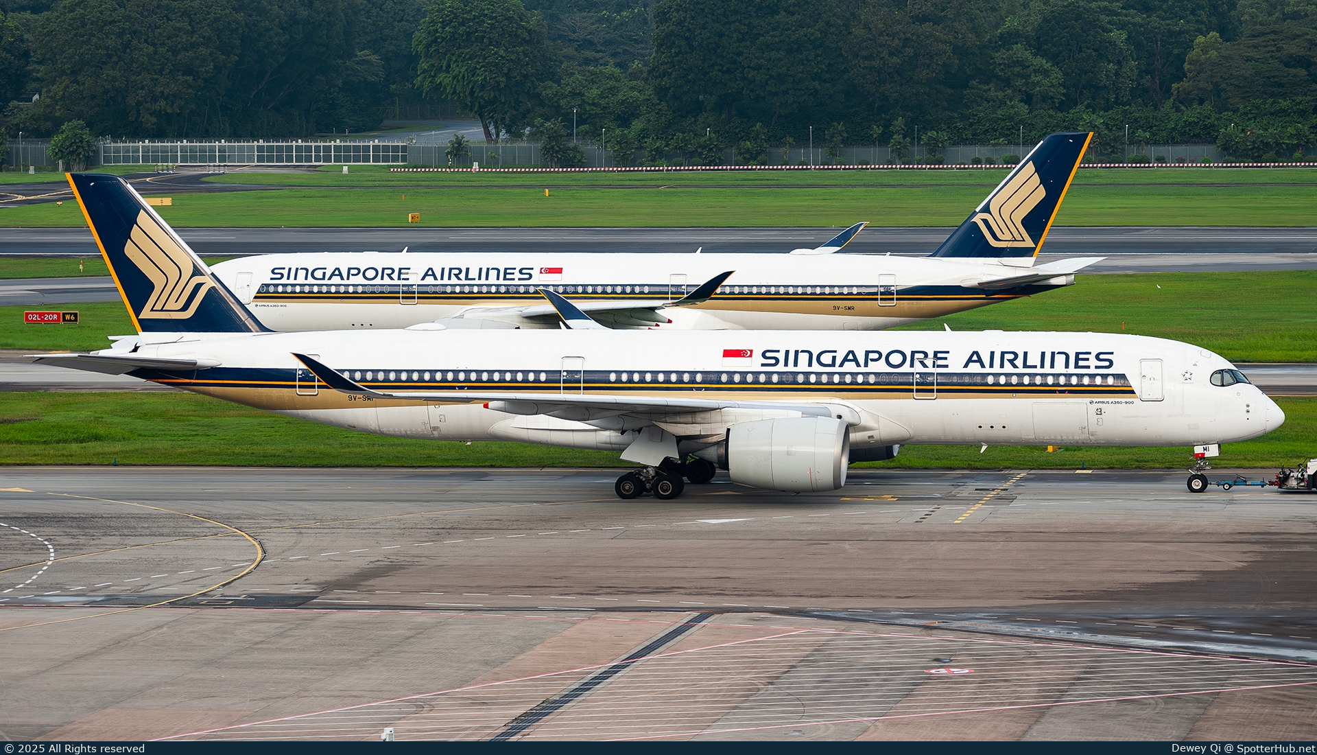 Photo of 9V-SMI - Airbus A350-941 operated by Singapore Airlines
