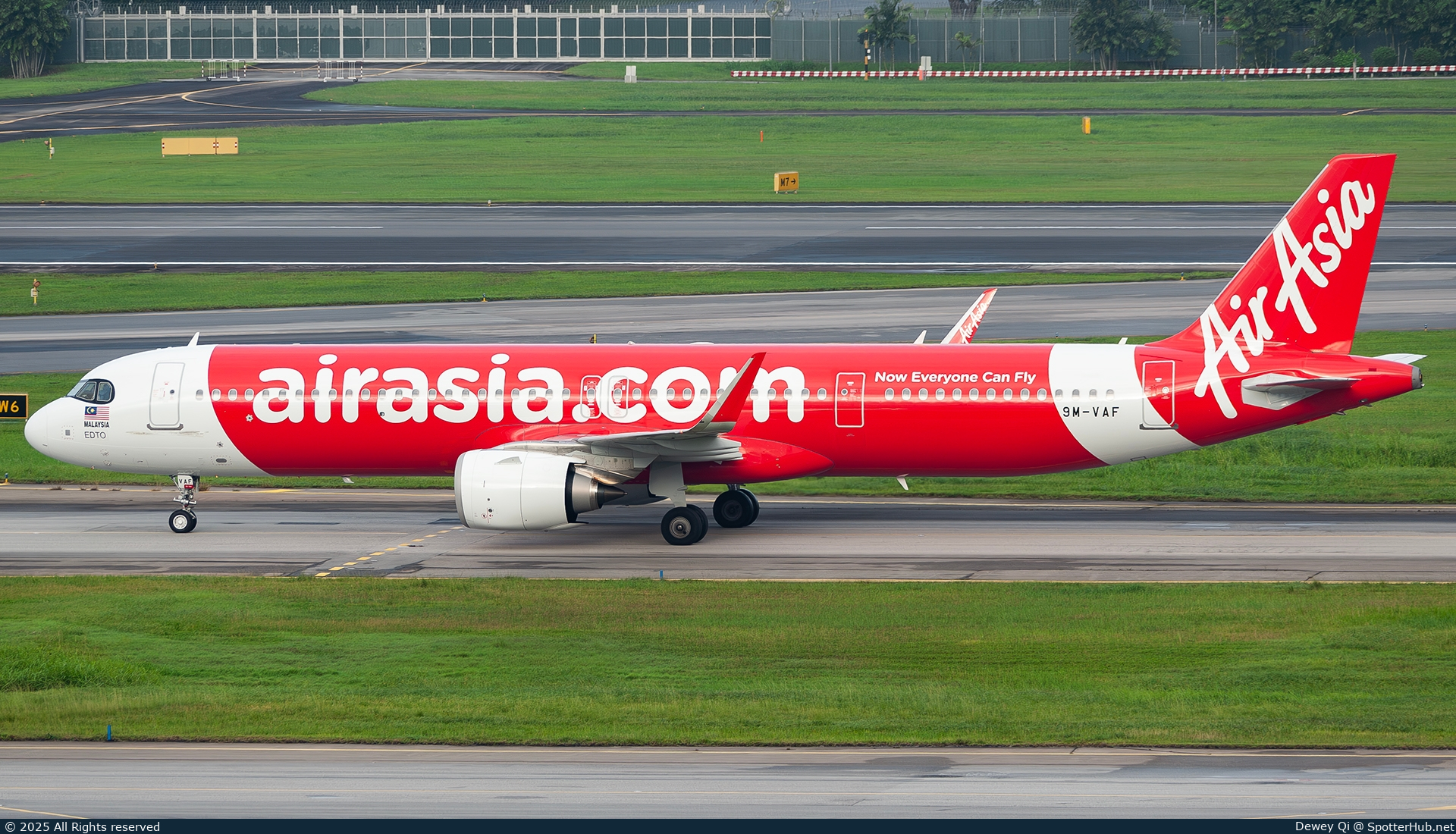 Photo of 9M-VAF - Airbus A321-251NX operated by AirAsia