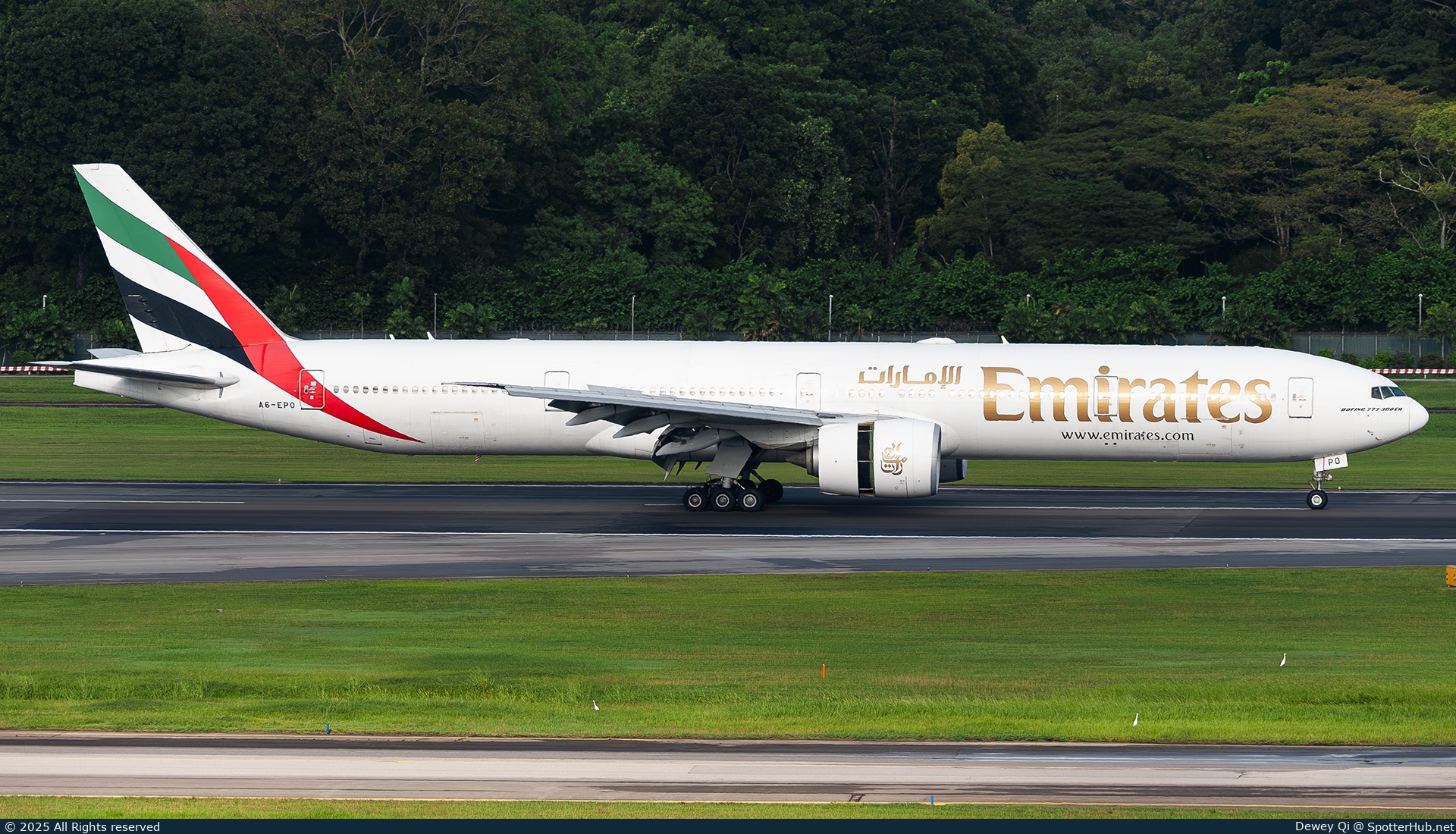 Photo of A6-EPO - Boeing 777-31H(ER) operated by Emirates
