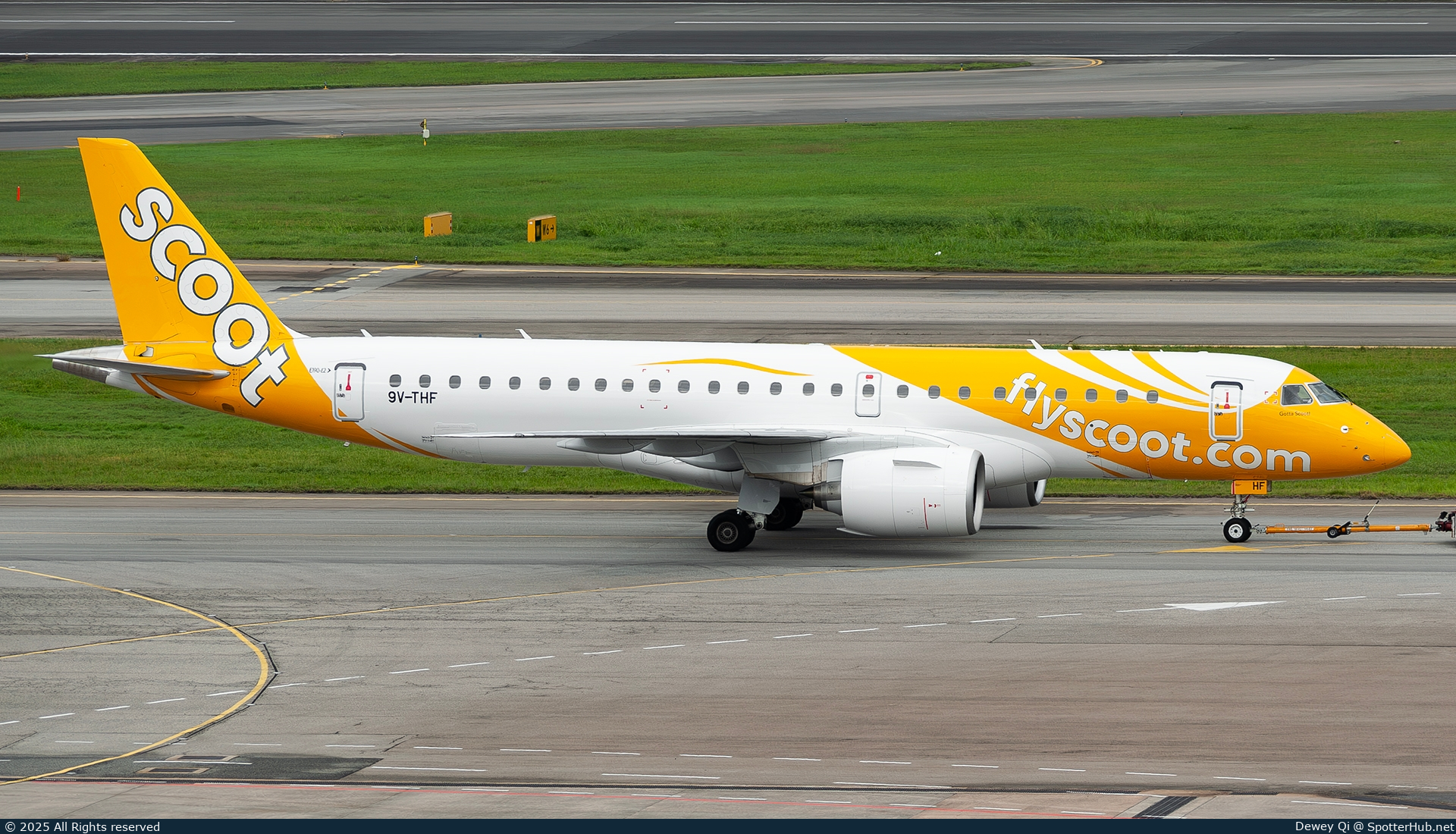 Photo of 9V-THF - Embraer ERJ-190-E2 operated by Scoot
