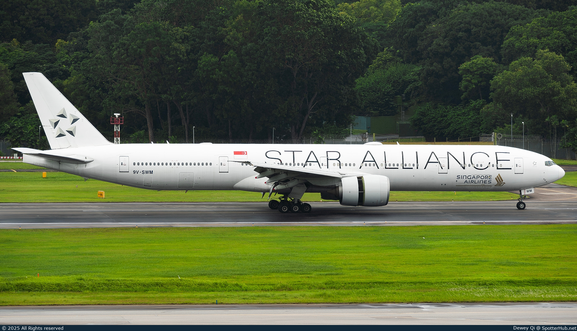 Photo of 9V-SWM - Boeing 777-312(ER) operated by Singapore Airlines