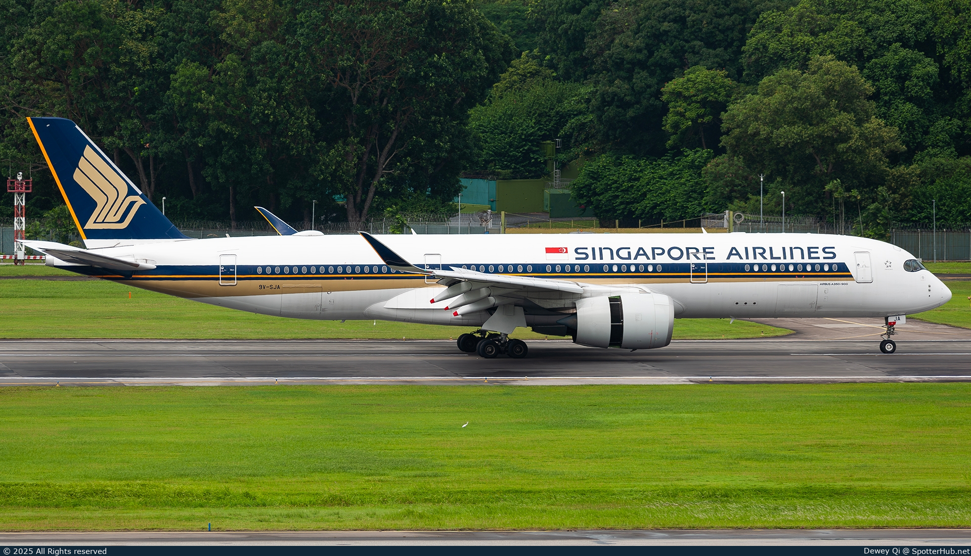 Photo of 9V-SJA - Airbus A350-941 operated by Singapore Airlines