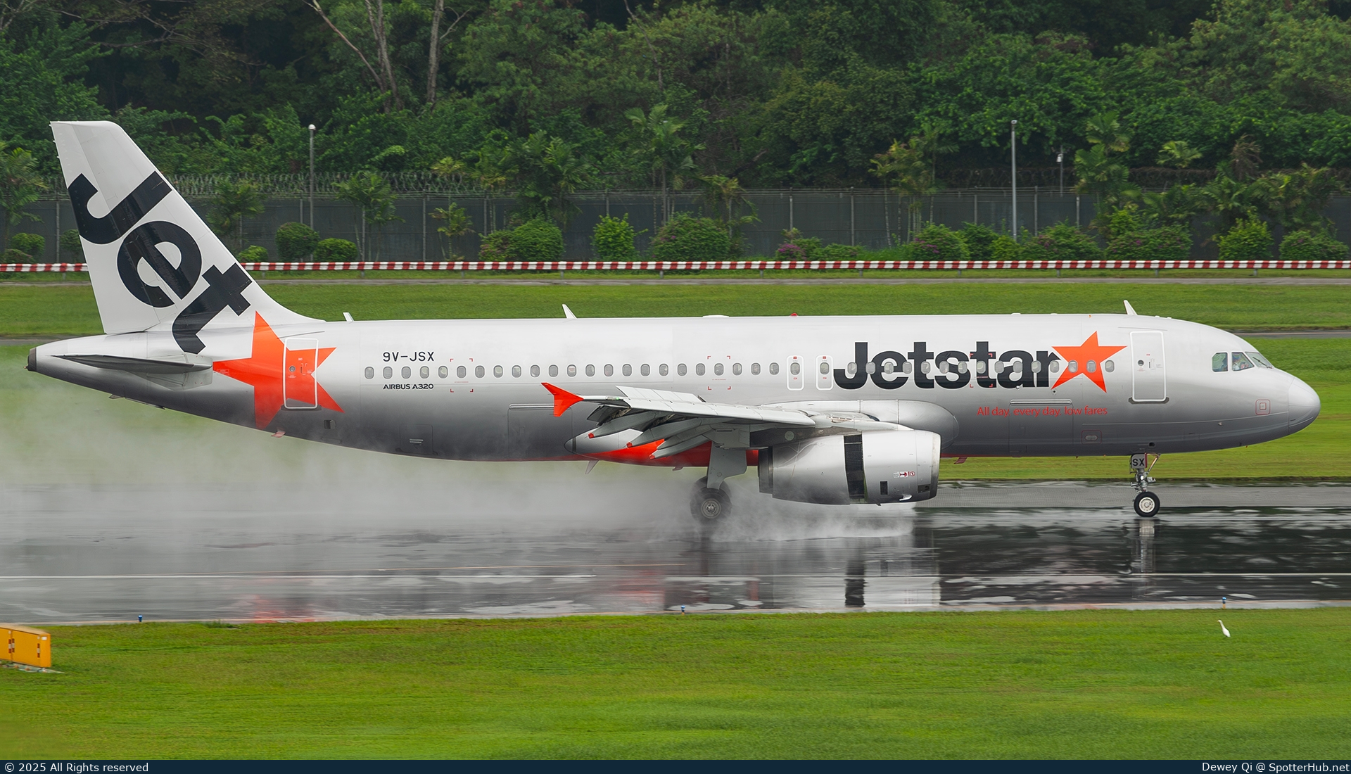 Photo of 9V-JSX - Airbus A320-232 operated by Jetstar Asia