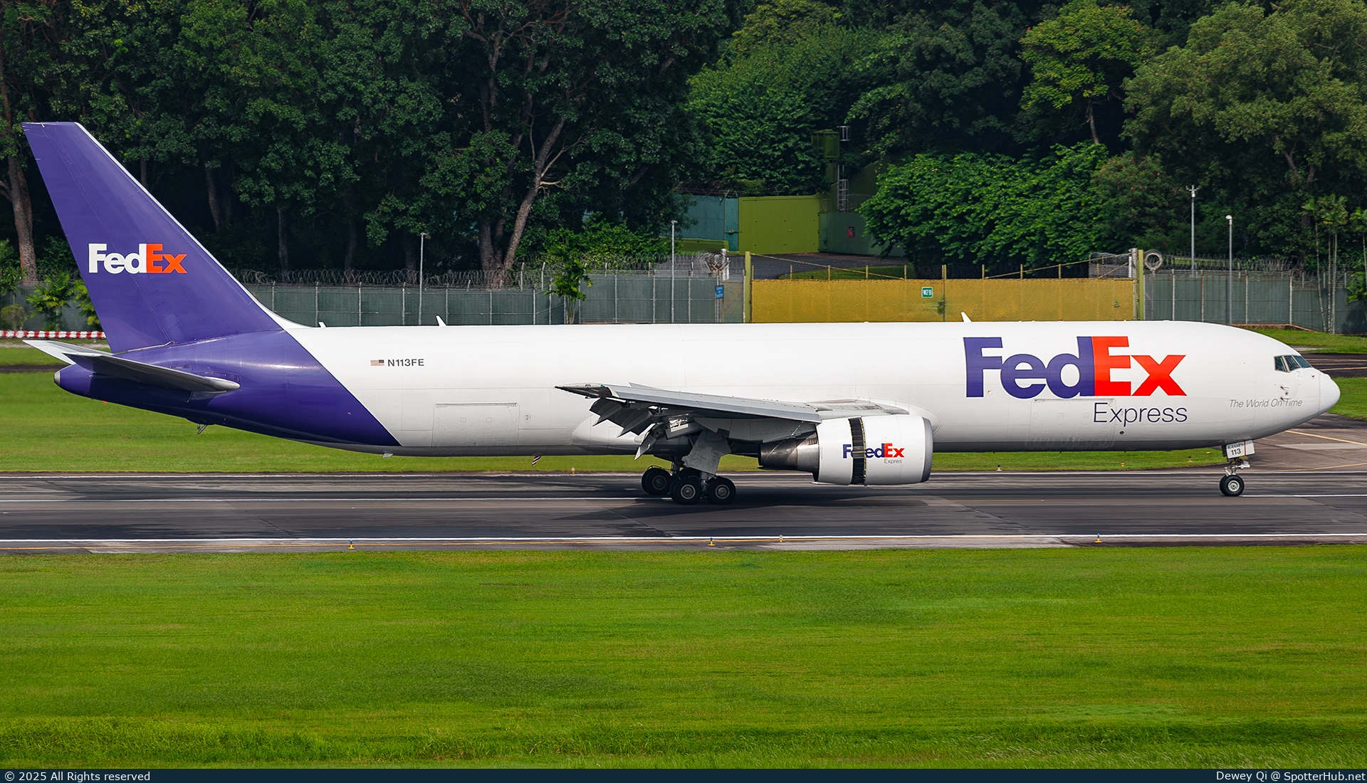 Photo of N113FE - Boeing 767-3S2F operated by FedEx