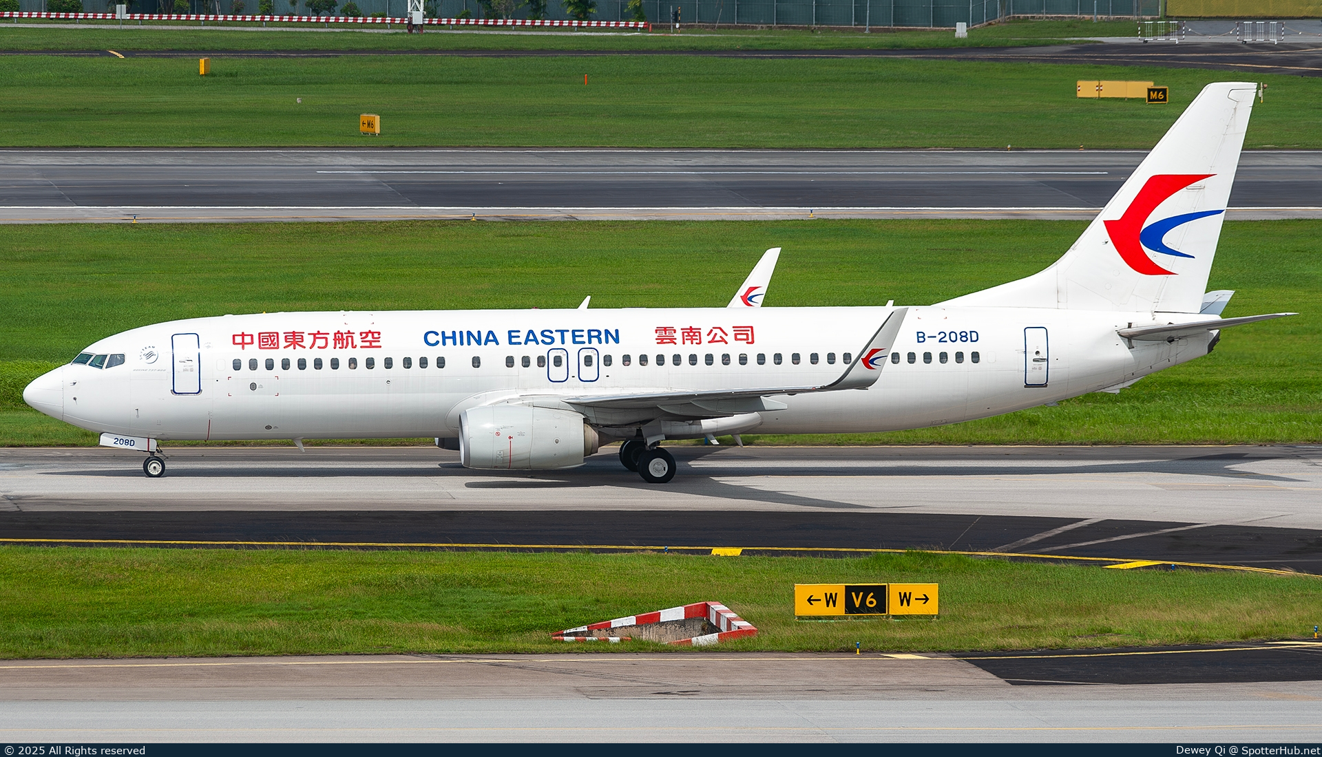 Photo of B-208D - Boeing 737-89P operated by China Eastern Airlines