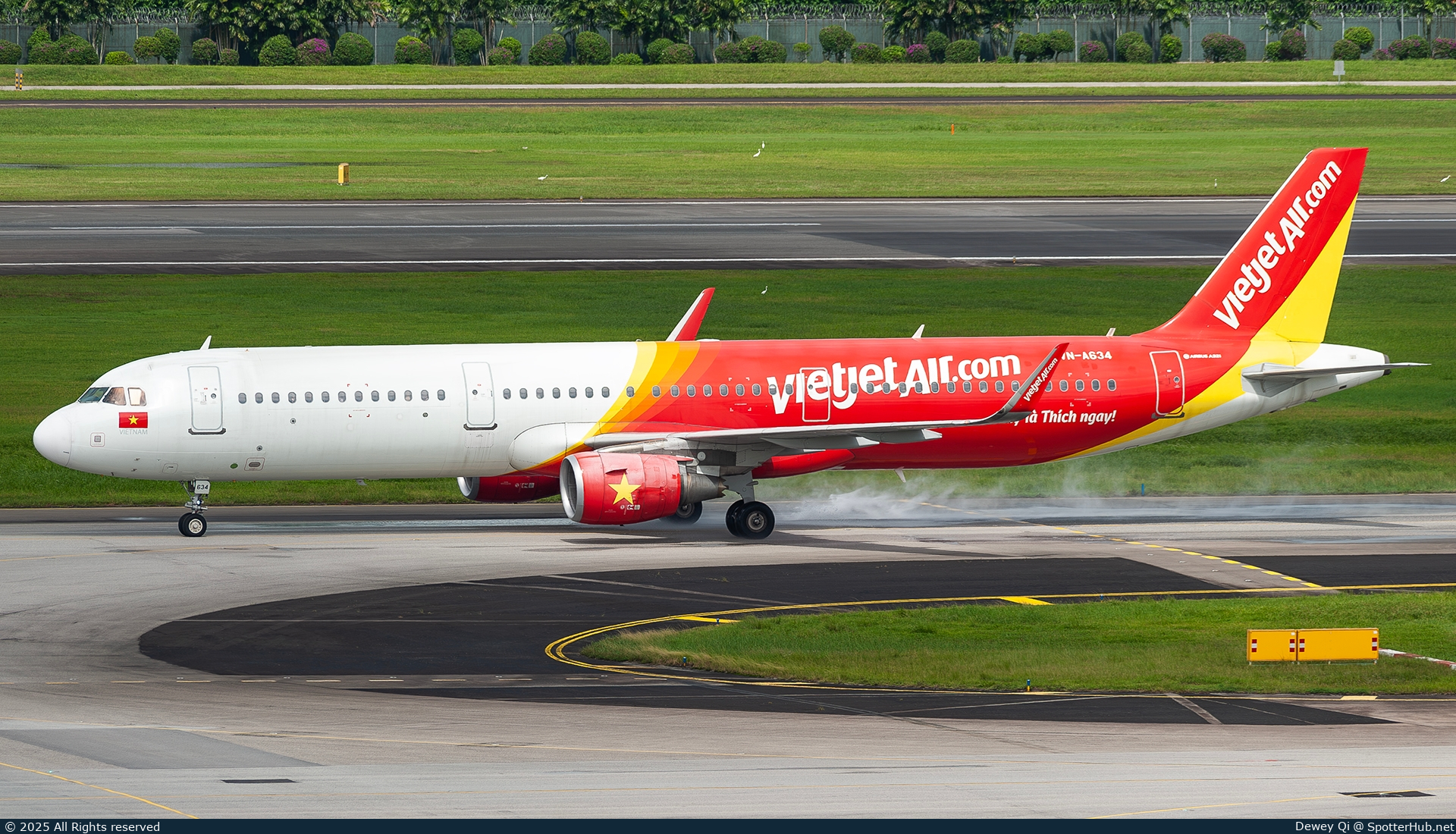 Photo of VN-A634 - Airbus A321-211 operated by VietJet Air