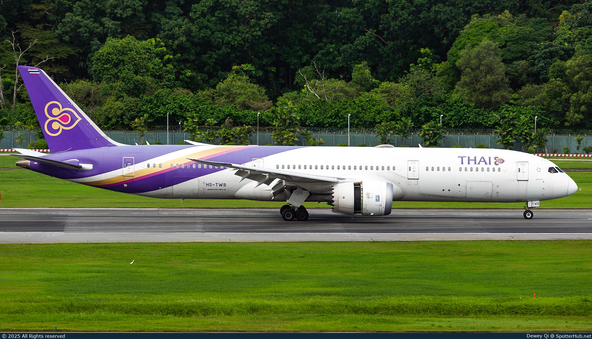 Photo of HS-TWB - Boeing 787-9 Dreamliner operated by Thai Airways International