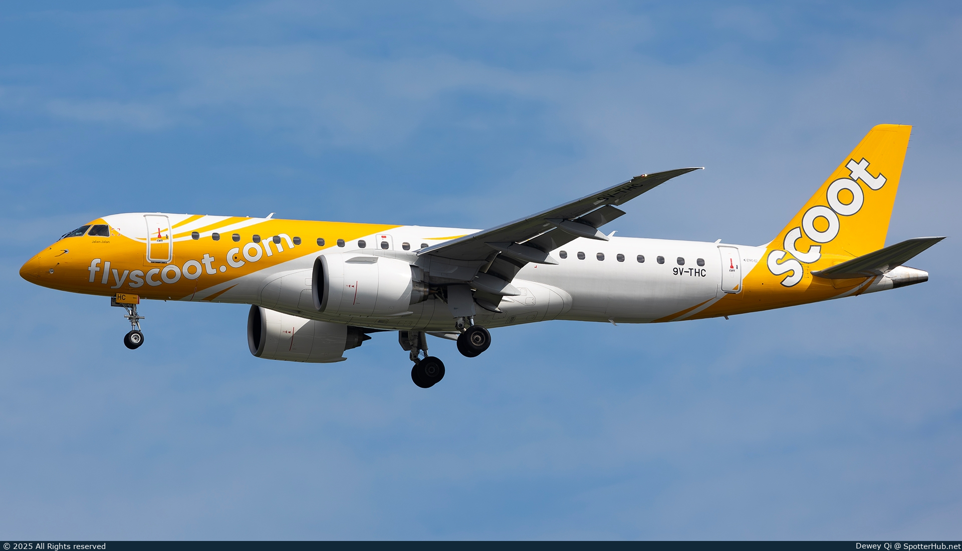 Photo of 9V-THC - Embraer ERJ-190-E2 operated by Scoot