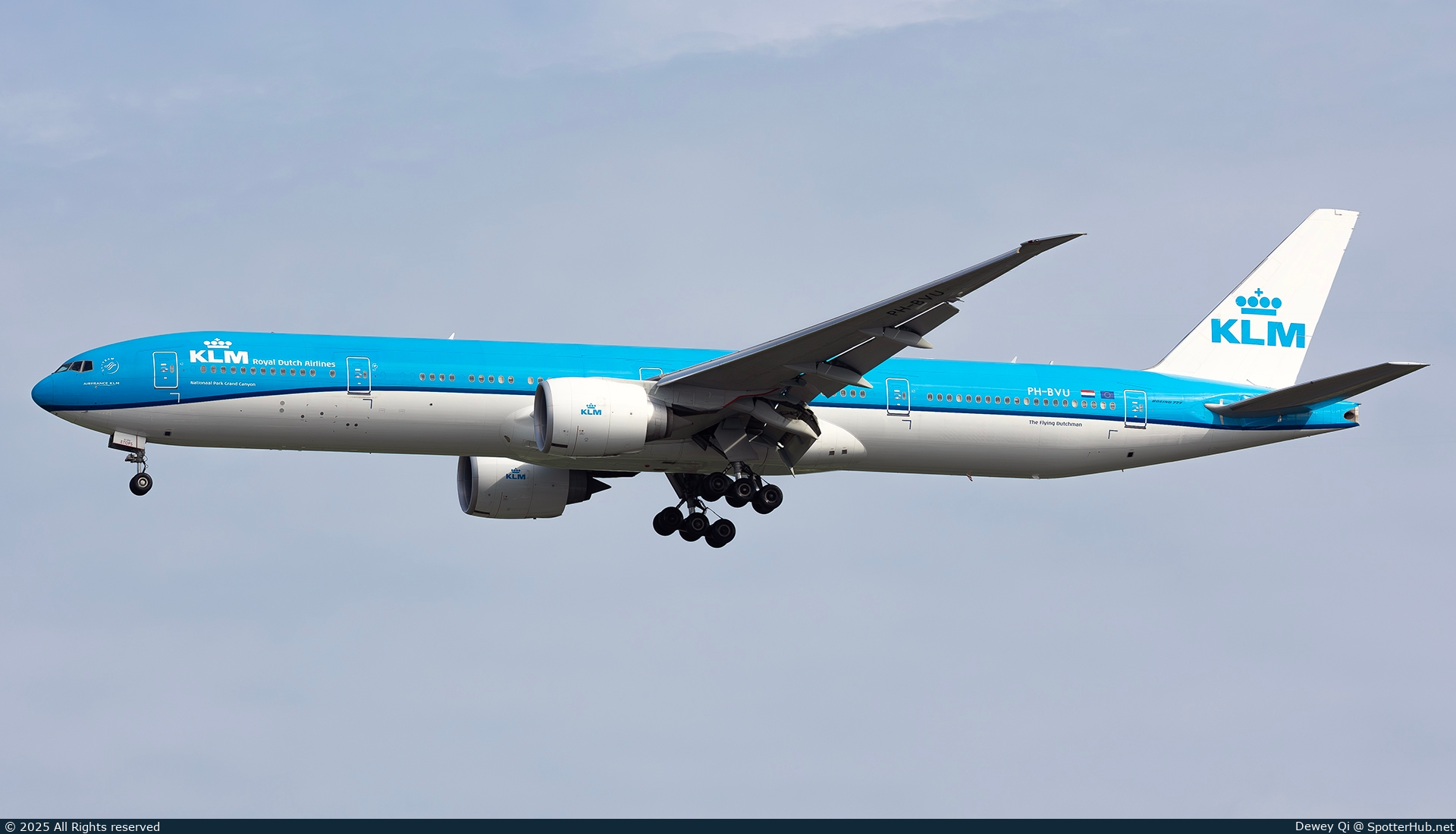 Photo of PH-BVU - Boeing 777-306(ER) operated by KLM Royal Dutch Airlines