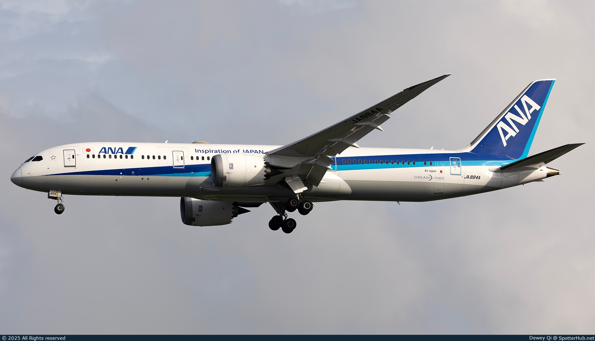 Photo of JA884A - Boeing 787-9 Dreamliner operated by ANA All Nippon Airways (opb Air Japan)