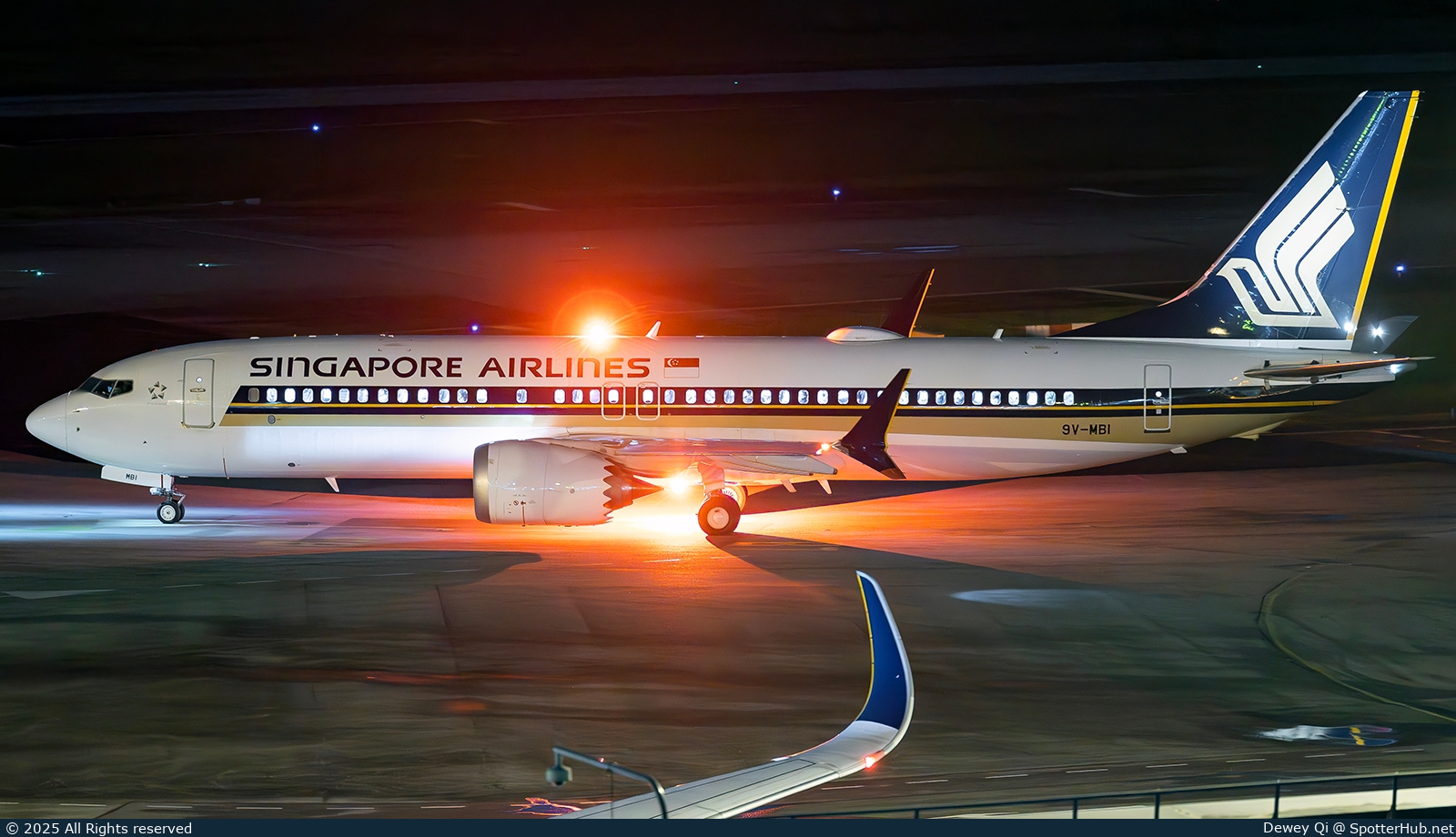 Photo of 9V-MBI - Boeing 737 MAX 8 operated by Singapore Airlines
