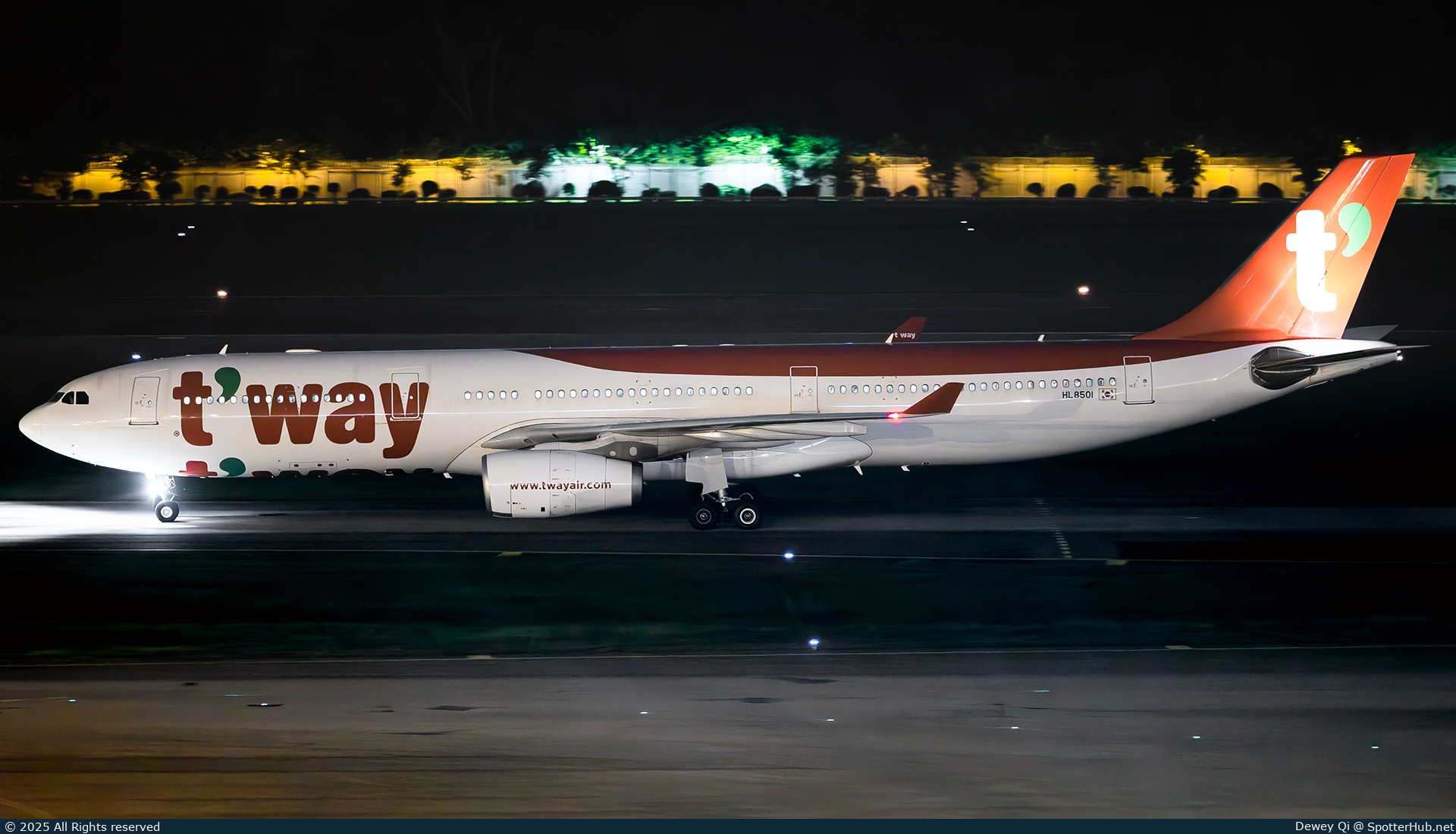 Photo of HL8501 - Airbus A330-343 operated by T'Way Air