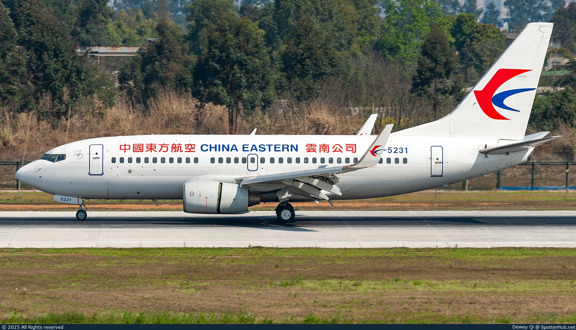 Photo of B-5231 - Boeing 737-79P operated by China Eastern Airlines