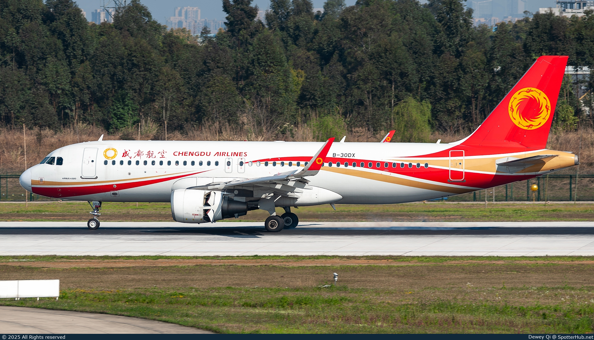 Photo of B-30DX - Airbus A320-214 operated by Chengdu Airlines
