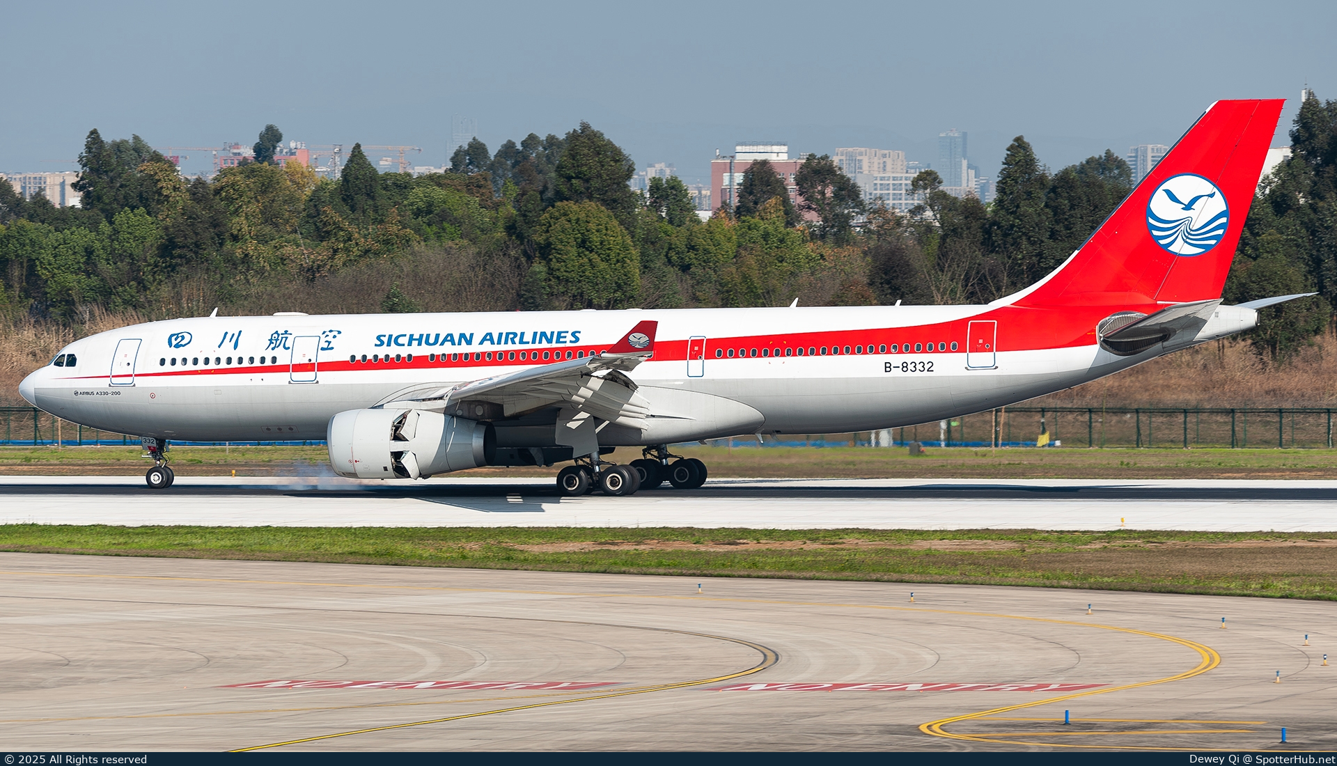 Photo of B-8332 - Airbus A330-243 operated by Sichuan Airlines