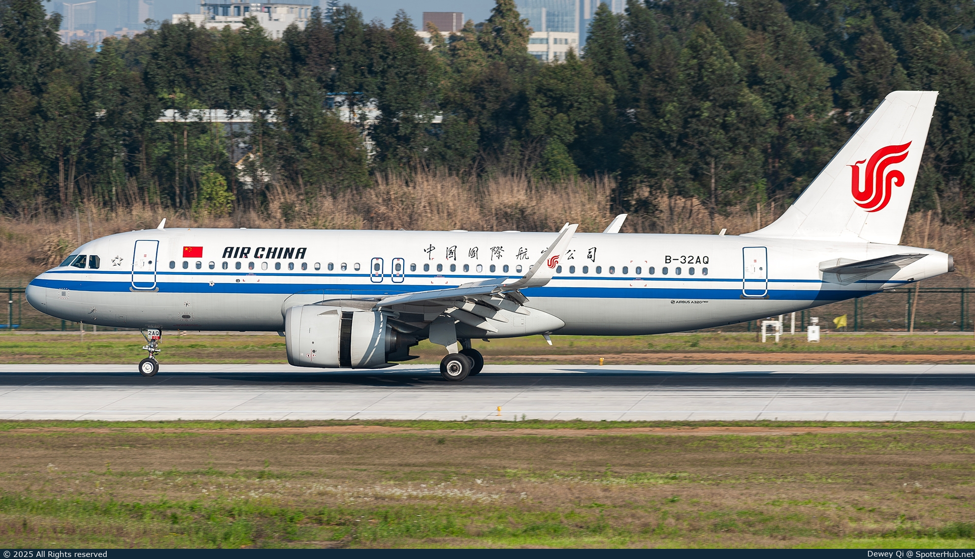 Photo of B-32AQ - Airbus A320-251N operated by Air China