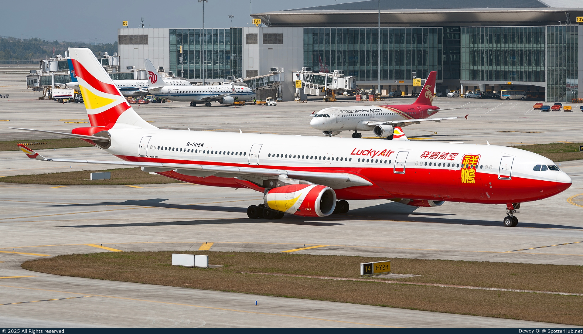 Photo of B-305W - Airbus A330-343 operated by Lucky Air