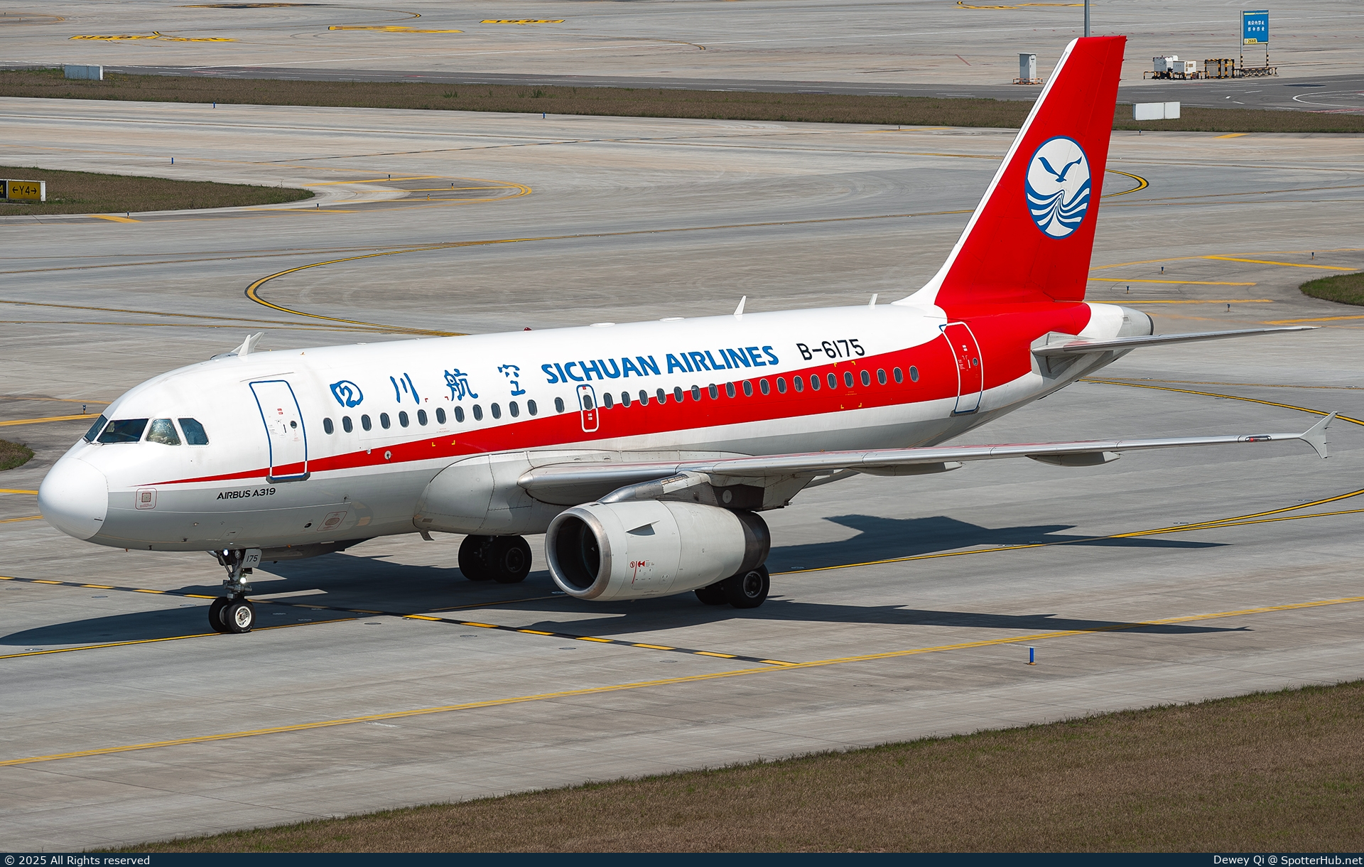 Photo of B-6175 - Airbus A319-133 operated by Sichuan Airlines
