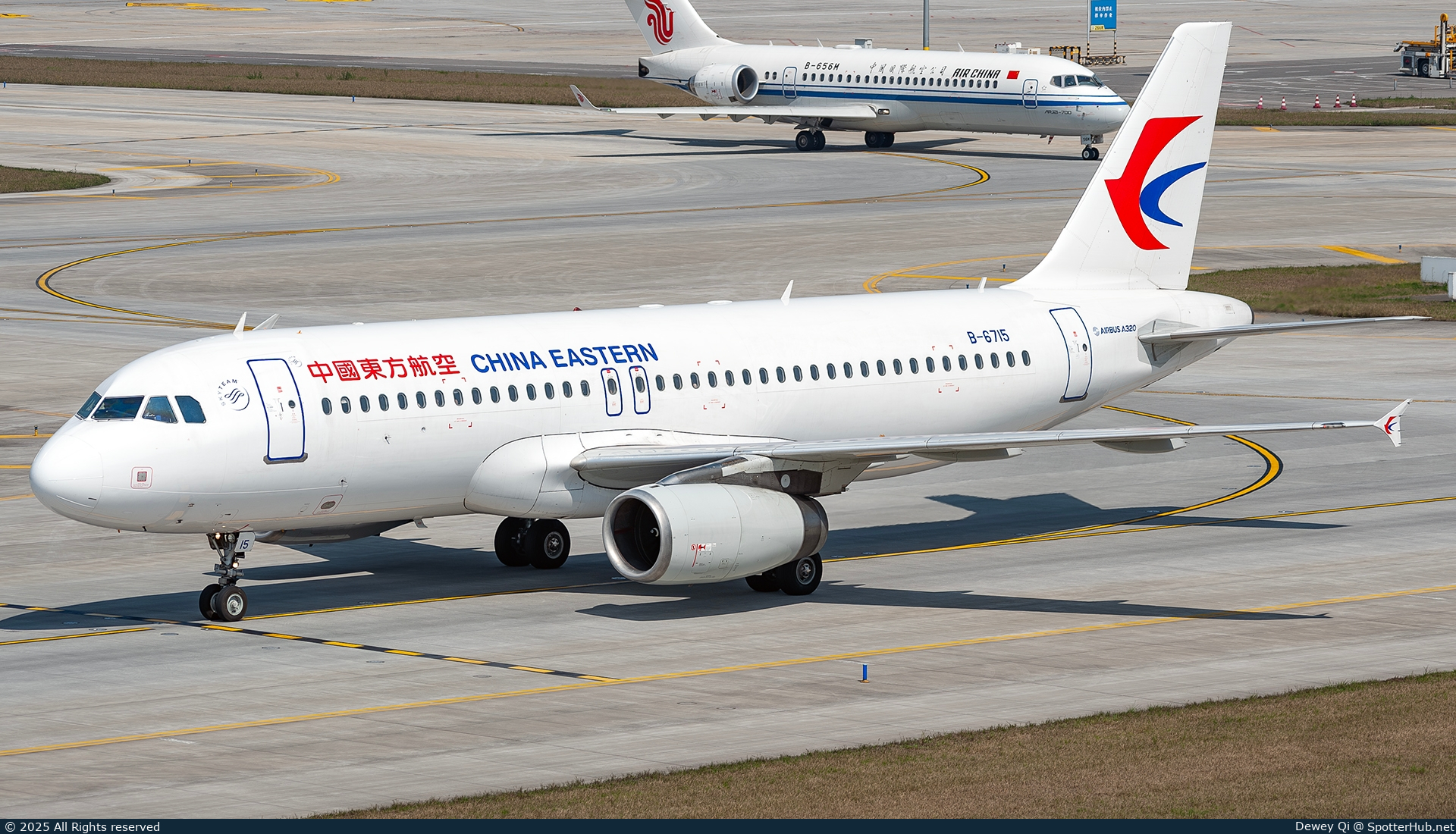 Photo of B-6715 - Airbus A320-232 operated by China Eastern Airlines