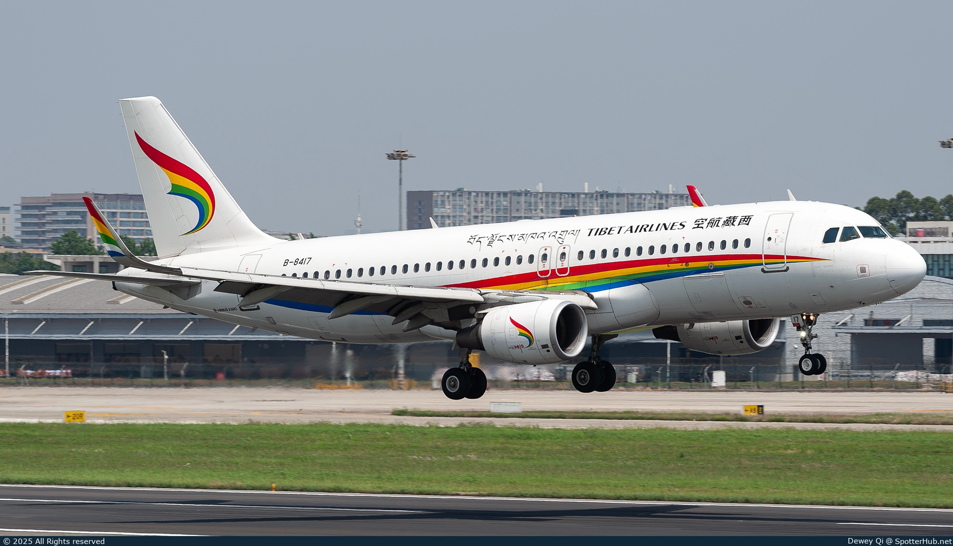 Photo of B-8417 - Airbus A320-214 operated by Tibet Airlines