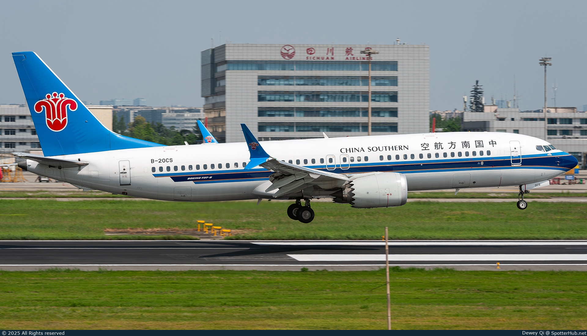 Photo of B-20CS - Boeing 737 MAX 8 operated by China Southern Airlines