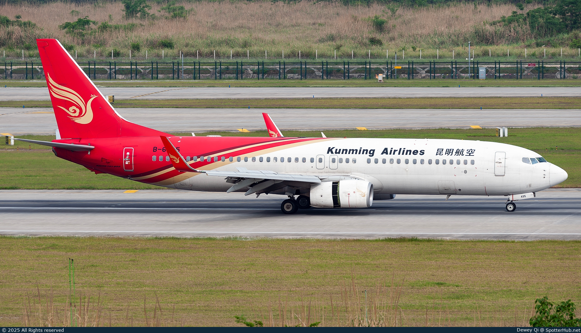 Photo of B-6495 - Boeing 737-8LY operated by Kunming Airlines