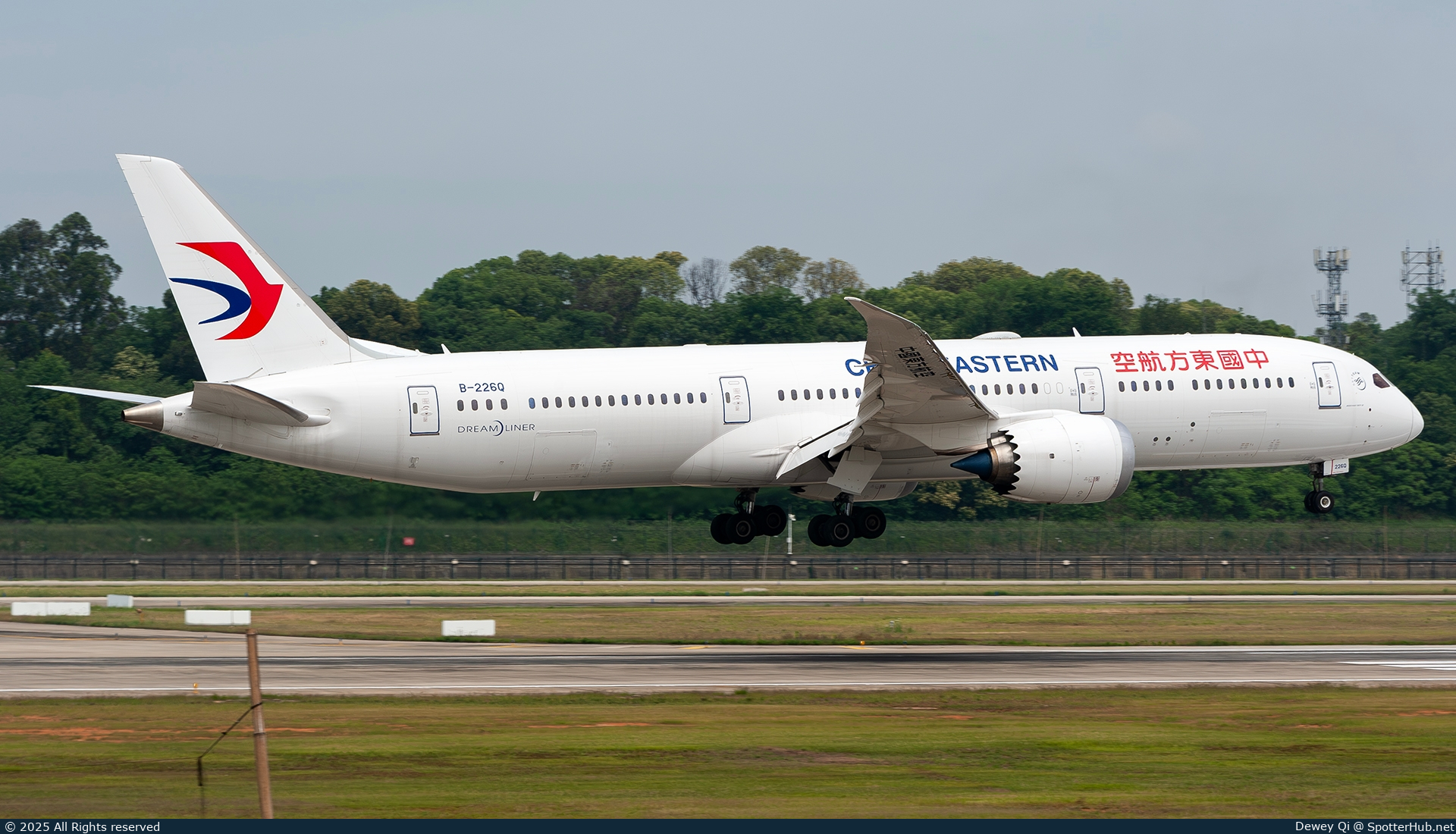 Photo of B-226Q - Boeing 787-9 Dreamliner operated by China Eastern Airlines