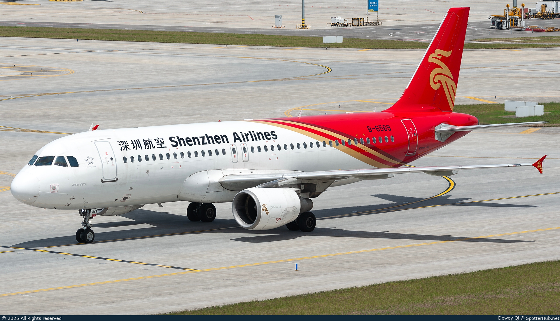 Photo of B-6569 - Airbus A320-214 operated by Shenzhen Airlines