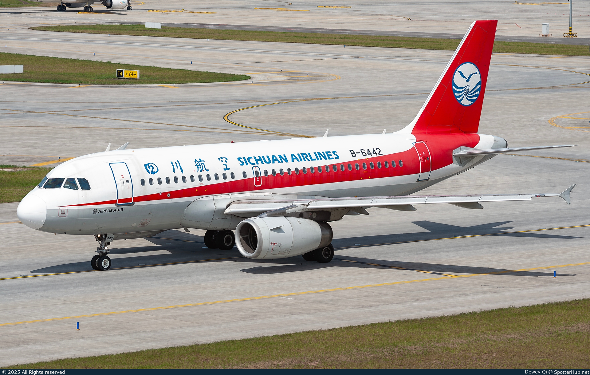 Photo of B-6442 - Airbus A319-133 operated by Sichuan Airlines